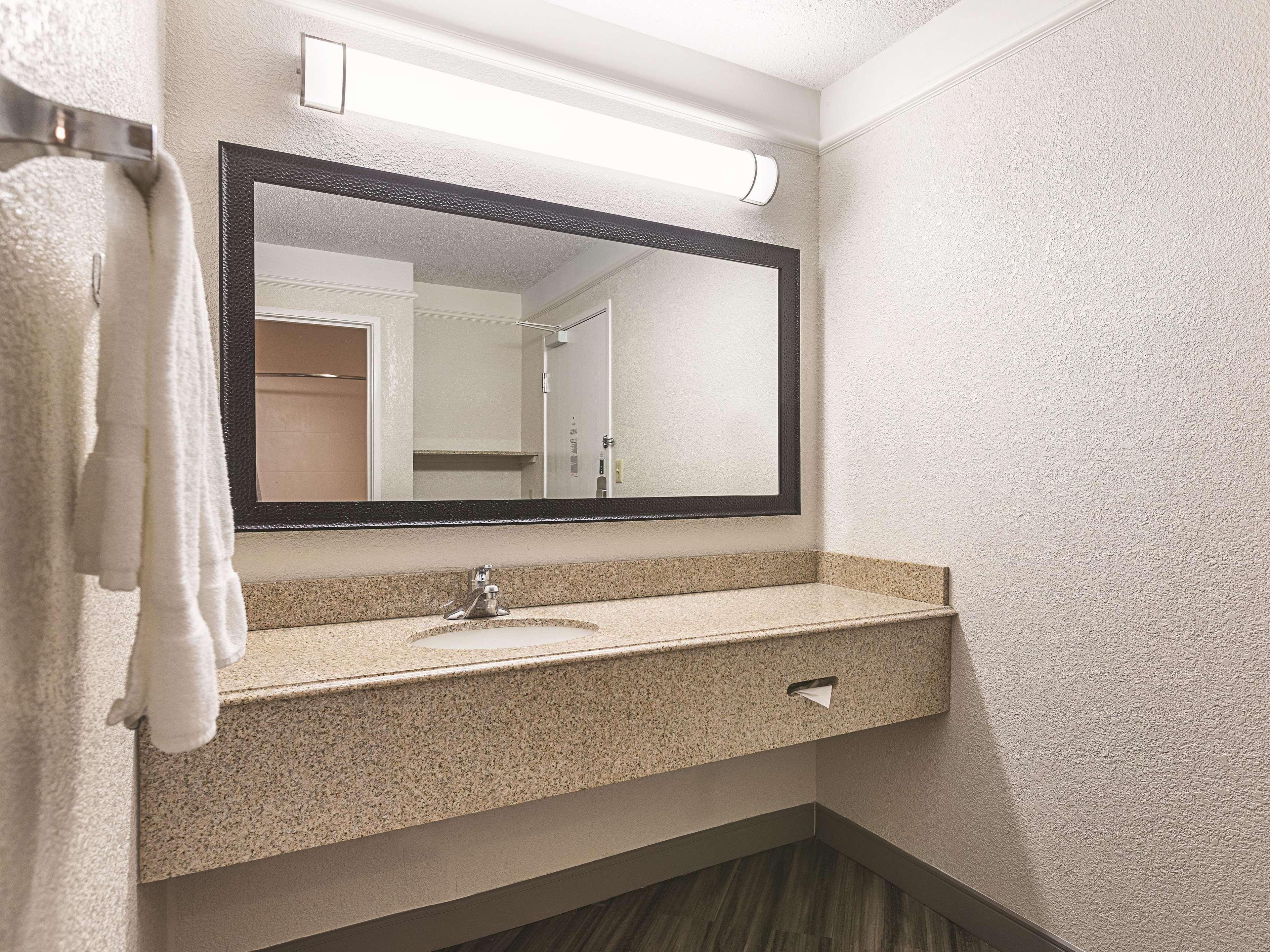 La Quinta By Wyndham Baton Rouge Siegen Lane Prairieville Exterior foto